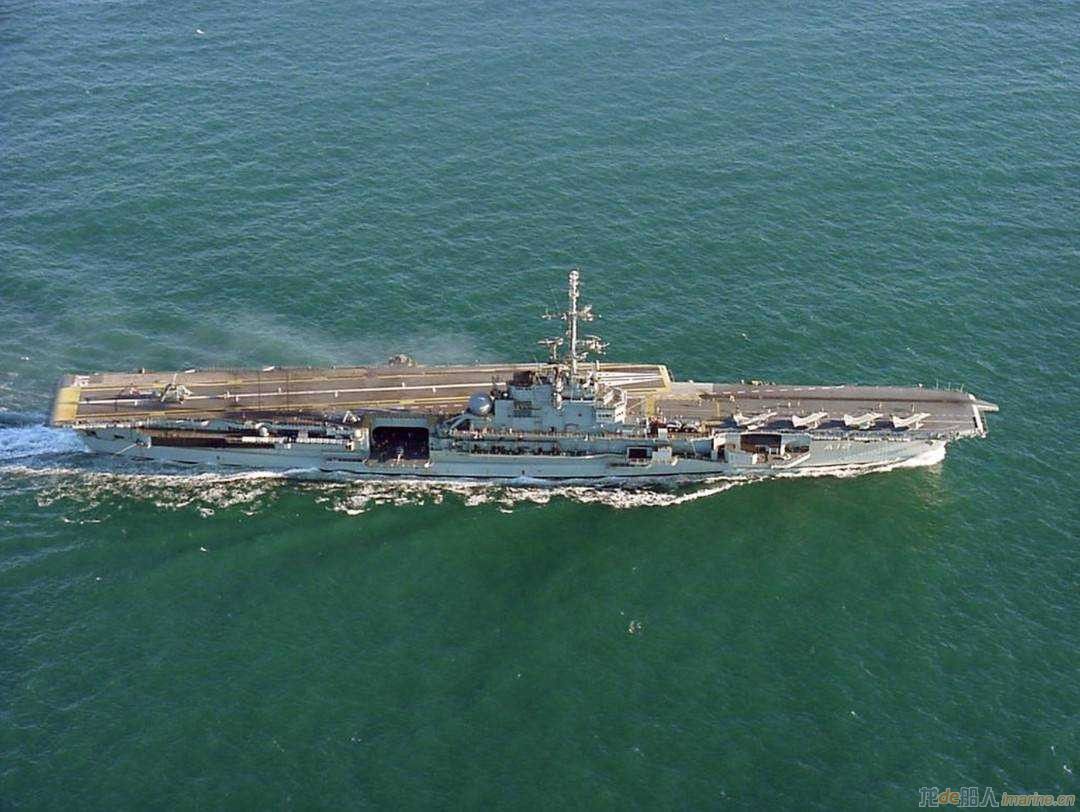 [军品]巴西海军计划将60多年船龄航母“海葬”,