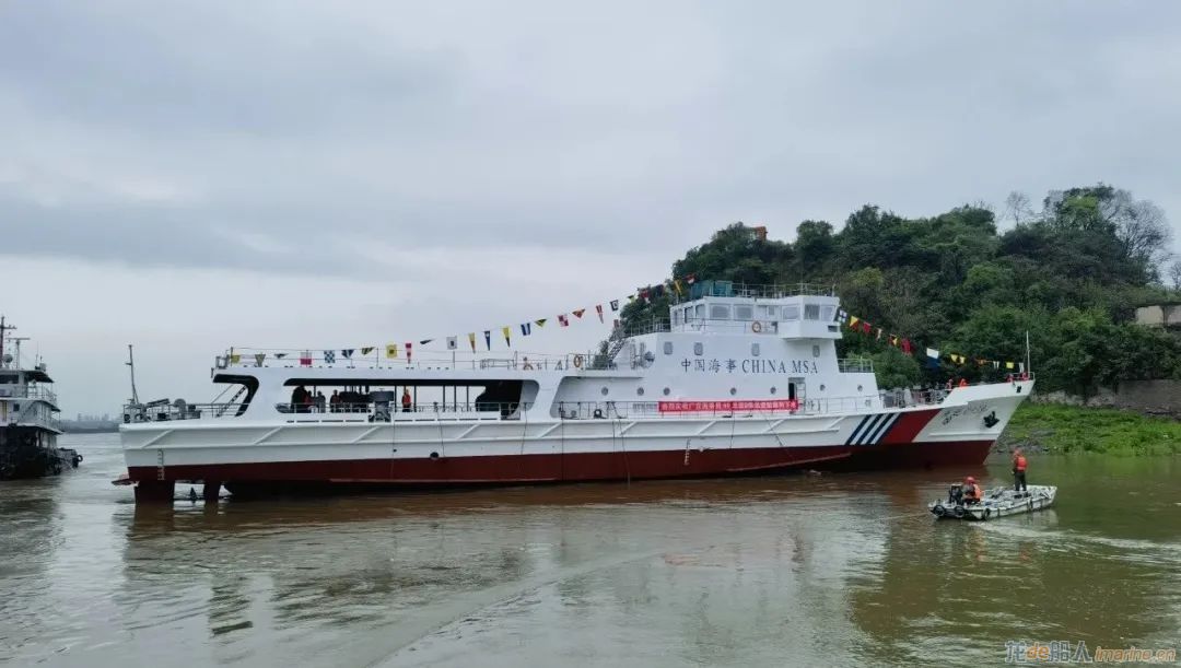 广东60米级海事巡逻船在同方江新下水,