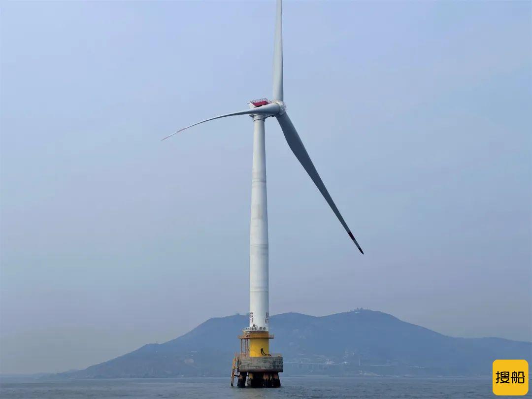 长江澳海上风电项目16号风机成功并网,