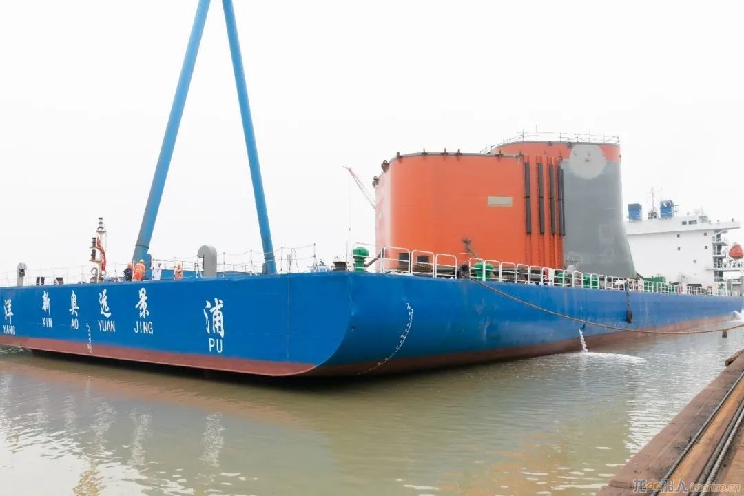 [海工]舟山中远海运重工交付第一批FPS浮体分段建造项目,