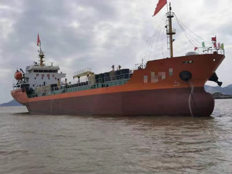 出售2019-12-4800t-3950w油船CCS