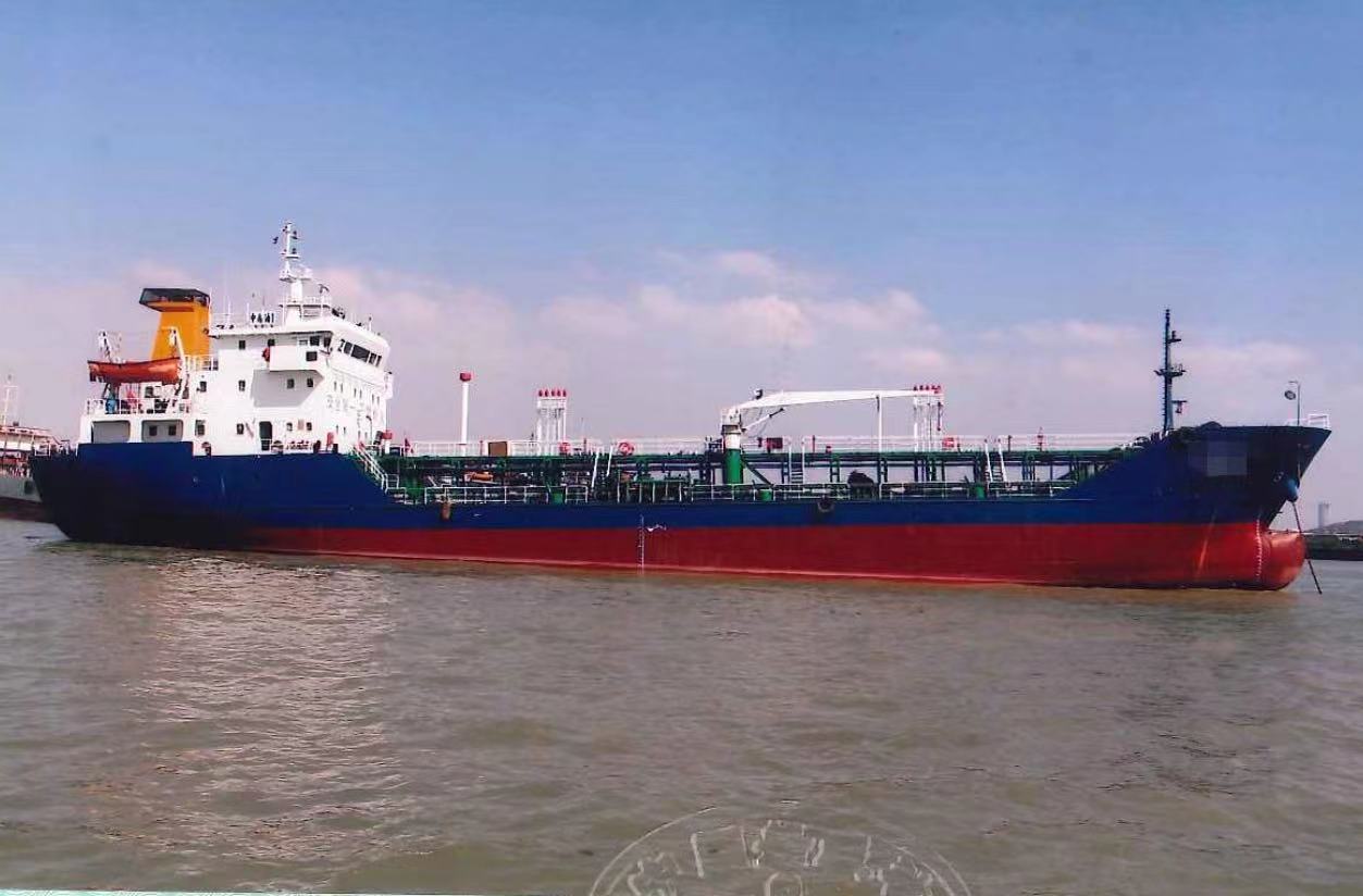 转让2004-1800t-380w 油船