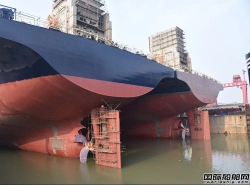 新时代造船两艘20.8万吨散货船轴舵系安装完工