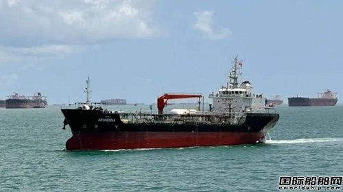 胜华船舶为新加坡SINGFAR建造双燃料油船交付
