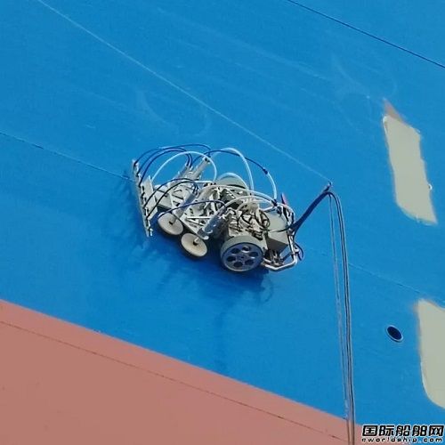 大连中远海运重工涂装多功能防腐作业机器人投产上线