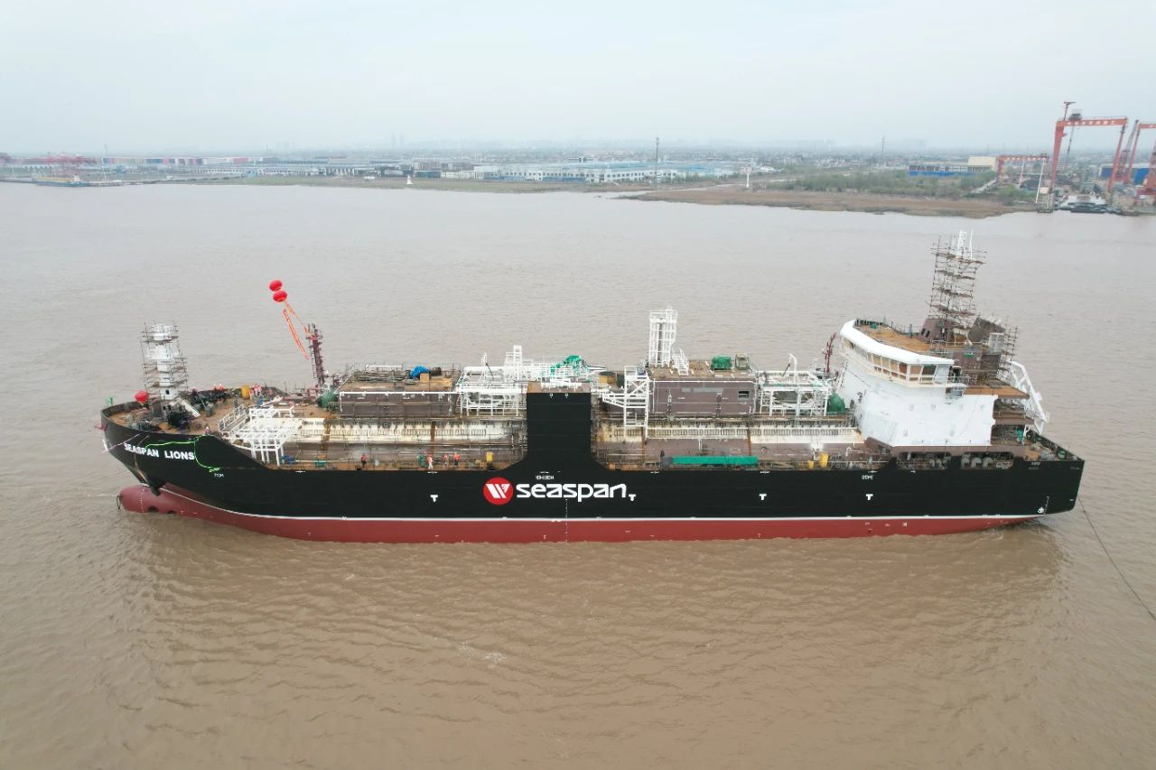  中集太平洋海工第二艘7600立方米LNG加注船顺利下水,