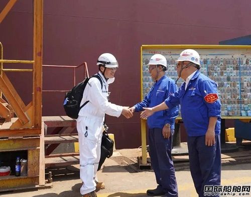 外高桥造船为Seaspan建造7000TEU集装箱船试航凯旋