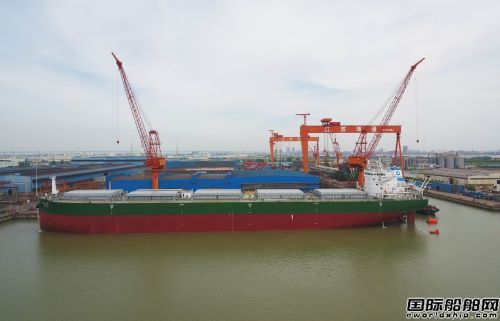  江苏海通交付国航远洋第二艘76000吨散货船,