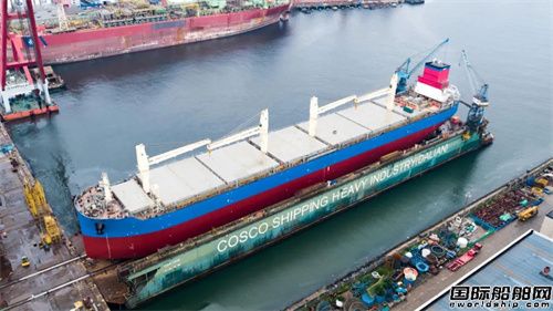 大连中远海运重工完成77000吨多用途纸浆船多项目重要节点