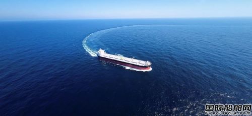 收官!扬州中远海运重工为国银金租建造第八艘8.2万吨散货船命名,