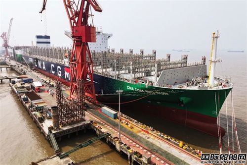 江南造船交付达飞海运复造15000TEU系列船第五艘