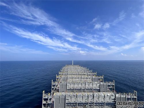 外高桥造船为RCL建造第二艘7000TEU集装箱船试航凯旋