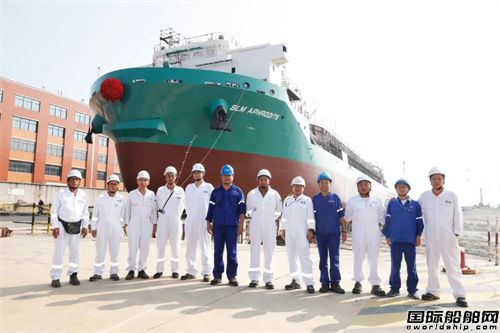 武昌造船建造13000吨甲板运输船17号船下水