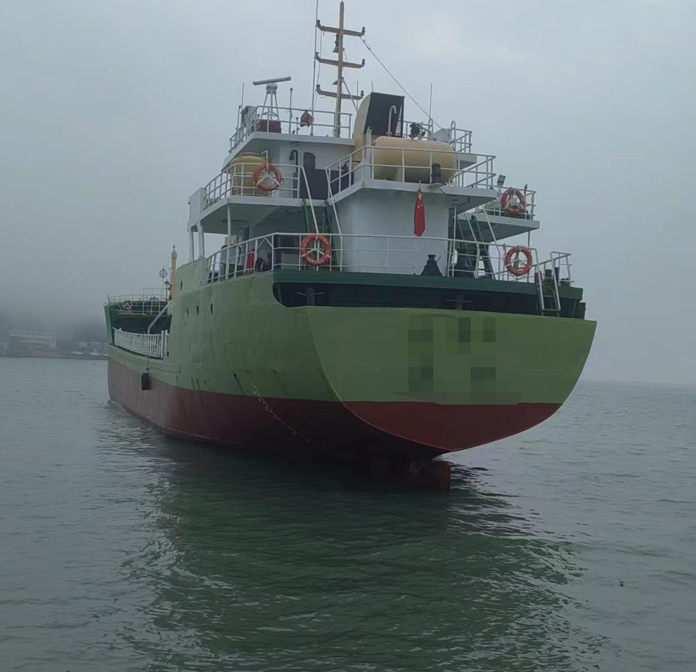 转：2010-1000吨 双底单壳 油船