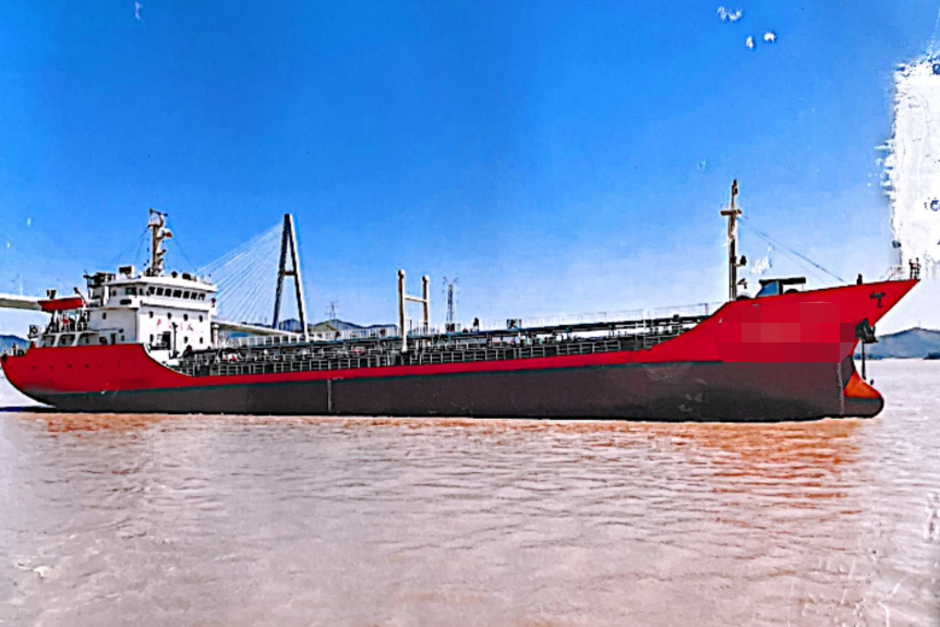 转：2005- 3250吨 油船 双底双壳