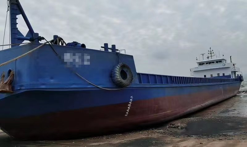 1350吨 甲板货船