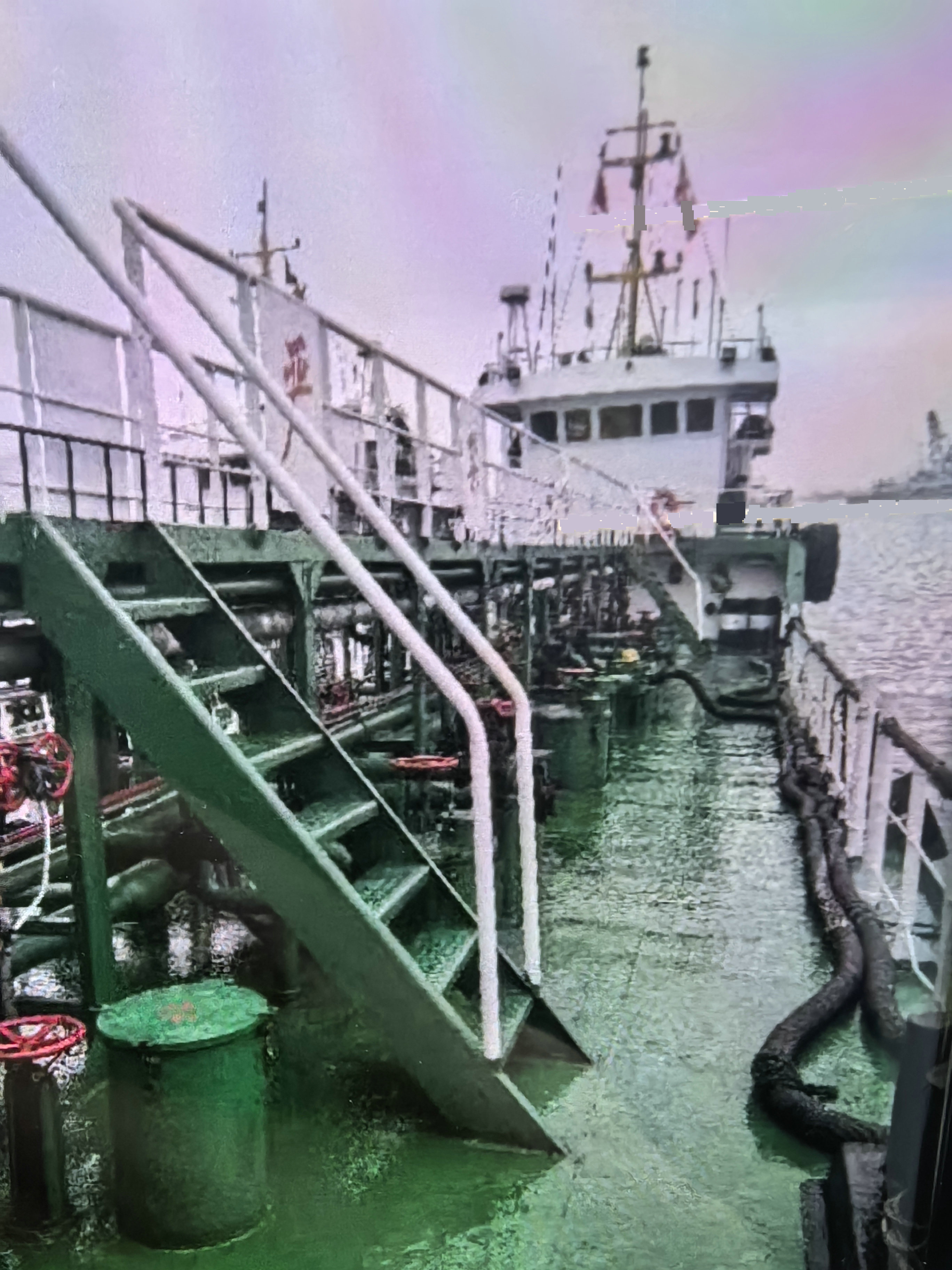 售:2012年沿海550吨油船