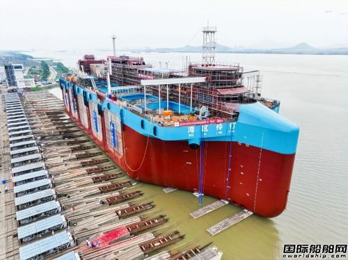  全球首艘自航式水体自然交换型深远海养殖工船吉水,
