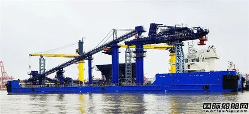 广东中远海运重工125M转载驳倾斜试验一次性完成