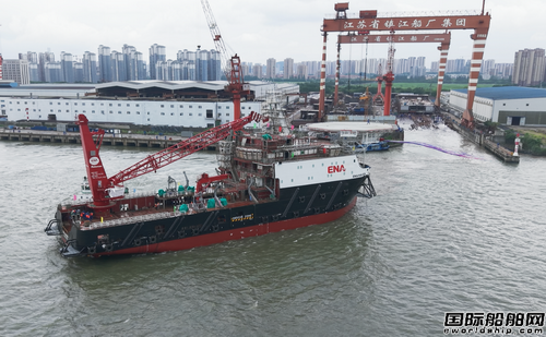 镇江船厂85米海洋平台维护工程船顺利下水