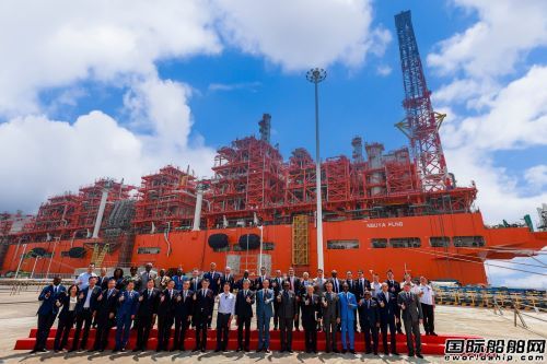 中国船厂新突破!我国自主建造最大新型FLNG启航,