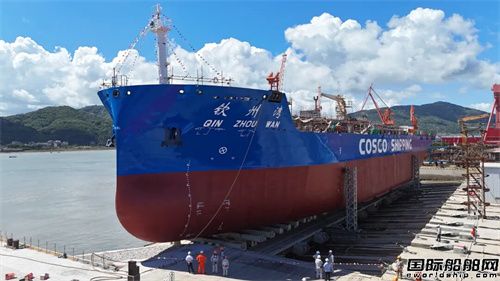 马尾造船9000吨沥青船同日实现一船下水一船开工