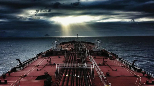 分析师：中印强劲需求成油船市场关键支撑