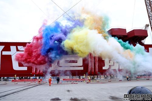 1600吨门式起重机提升!新时代造船加速推进产能扩建,