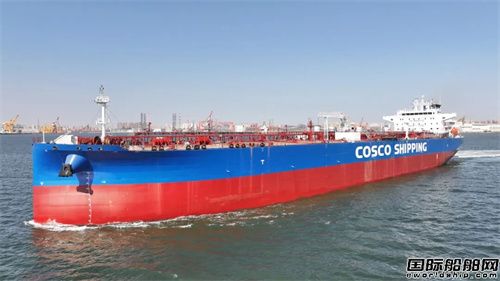 大连中远海运重工为中远海能建造65000吨原油船试航凯旋