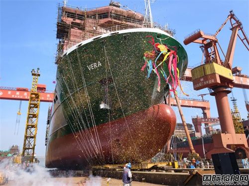 两日双船下水！芜湖造船厂批量化建造节奏稳步推进