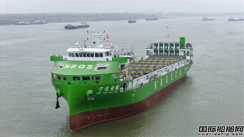 国内首创！世界最大纯电动智能集装箱海船交付