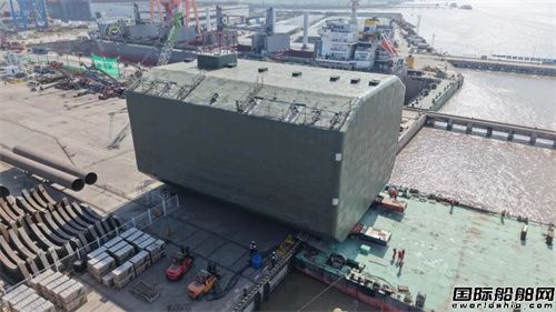 华滋能源承建启东中远海工VLGC系列A型液货舱顺利发运