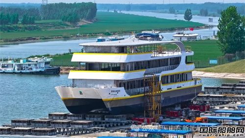 新能船业建造首艘内河旅游客船成功吉水