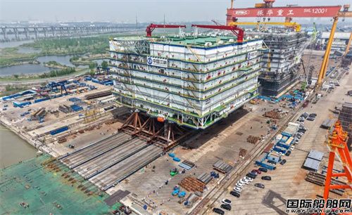 振华重装承建国内单体容量最大海上换流站完成陆地滑移作业