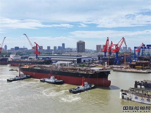 中船澄西第二艘50000吨MR型油化船下水
