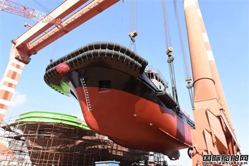 烟台港首艘纯电动全回转拖轮顺利下水