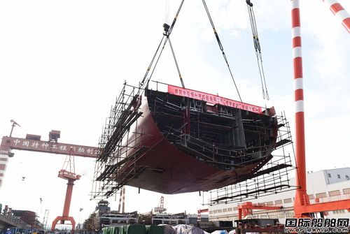 镇江船厂4412kW溢油回收拖轮顺利搭载