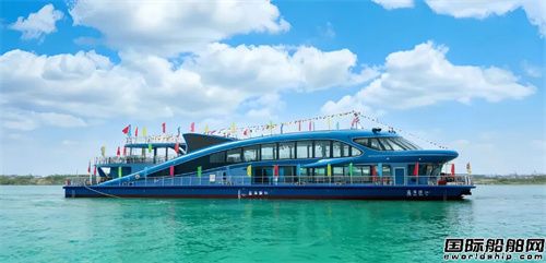 英辉南方承建蓝海豚428客位纯电