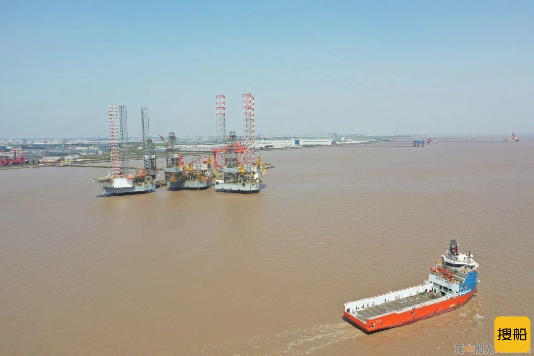 上海外高桥造船海工第四条PSV海工辅助船交付运营